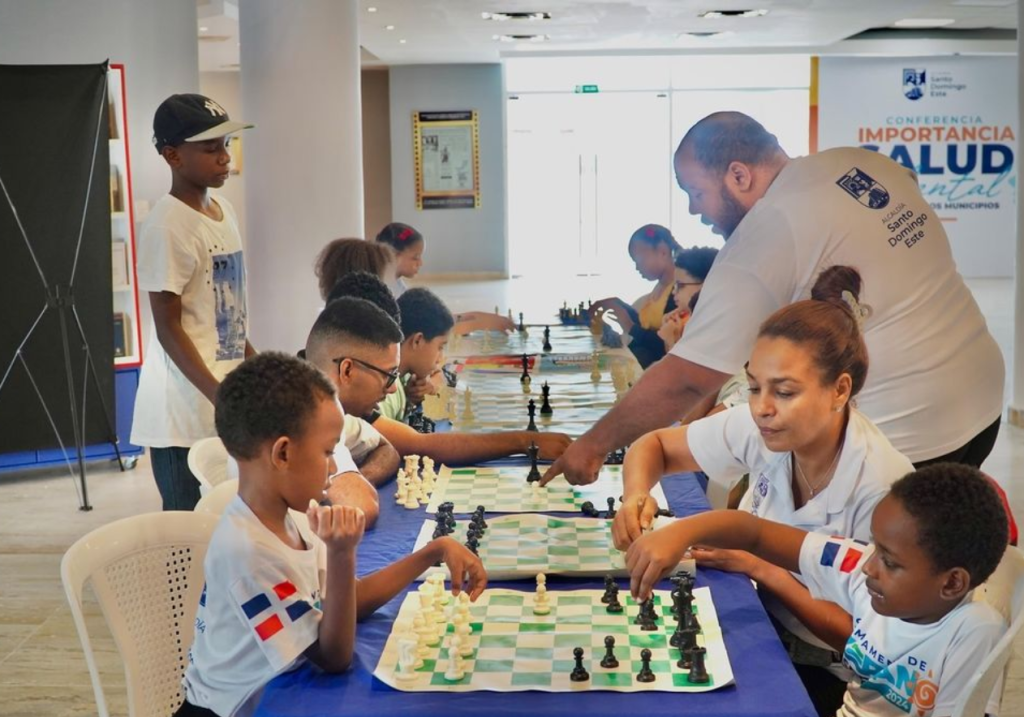 Exitosa jornada de ajedrez en Santo Domingo Este fomenta el aprendizaje y la&nbsp;estrategia