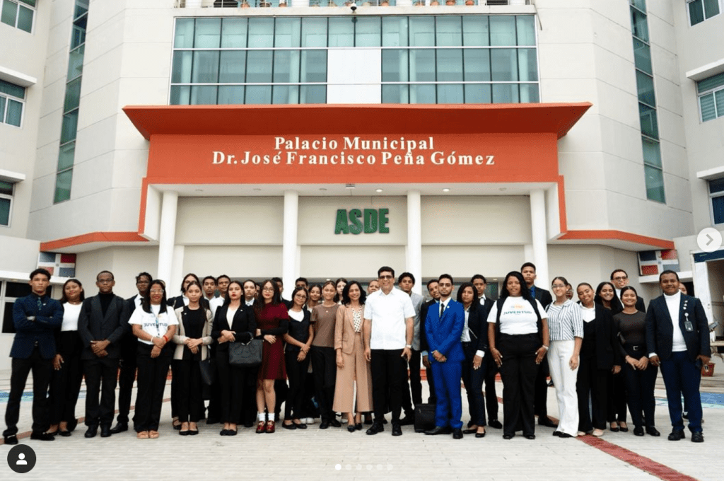 🌟 «Regidor por un Día»: Formando Líderes del Mañana en Santo Domingo&nbsp;Este
